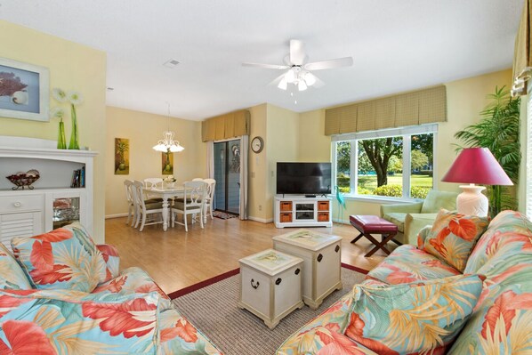 Living Area w/ Open Floor Plan