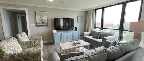 Living Room | Coastal Tides | Enclave 403a |