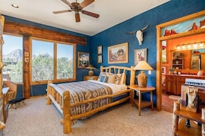 Guest Room - Queen (1)