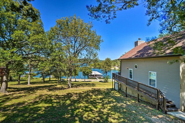 Reeds Spring Vacation Rental | 1BR | 1BA | 1 Entry Step Required | 400 Sq Ft