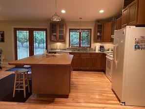 Spacious open kitchen 