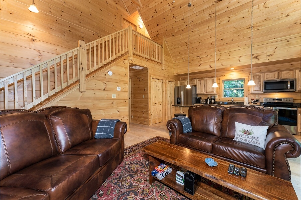 Hideaway Cabin in Cedar Mountain | 2 Bed, 2 Bath