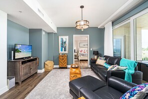 Ocean View, modern living room