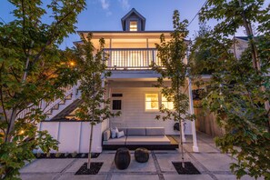 Heated courtyard/ patio, perfect for apres ski and summer patio dinners