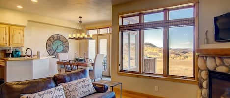 Open floor plan with great views, with fireplace and tv on the main floor