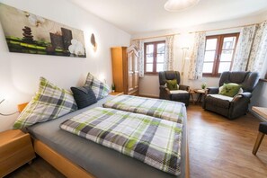 Ferienwohnung 5, s´Kammerl 27 qm, 1-2 Personen, Wohnschlafraum-Wohnschlafbereich