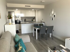 Living / kitchen 