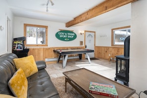Spielezimmer