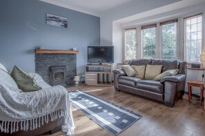 Cambrian Cottage - 3 Bedroom Cottage - Tenby (6355)