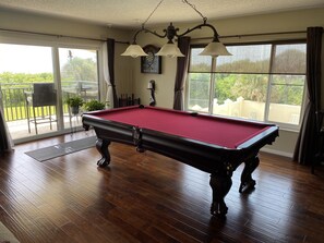 8 ft Pool Table