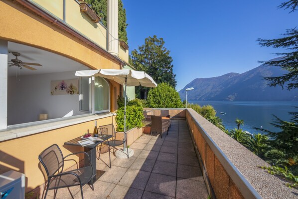 Lake View