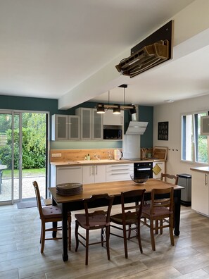 kitchen and dining room 