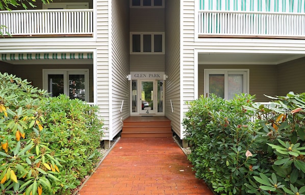 Entryway View