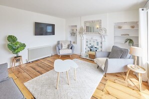 Beach Retreat, Markse-by-the-Sea - Stay North Yorkshire