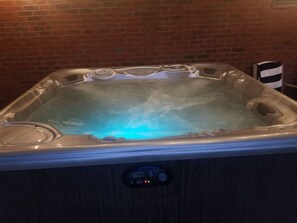 6 person Hot Tub!