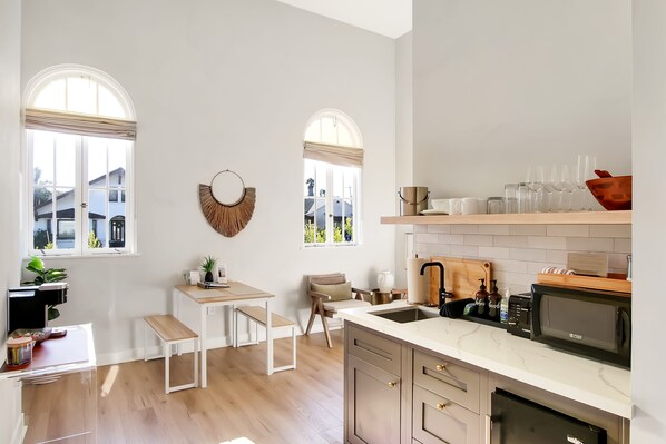 Amazing amenities in this studio include, microwave, mini frig, Keurig, Toaster, Portable Crib, High Chair, and A/C!