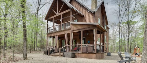 Broken Bow Vacation Rental | 3BR | 2BA | 3 Steps to Access | Exterior