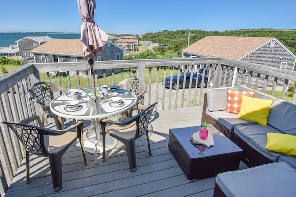 deck area with seating