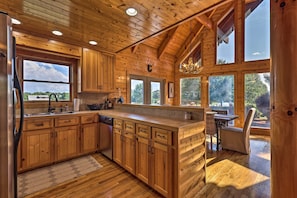 Kitchen | Fully Equipped