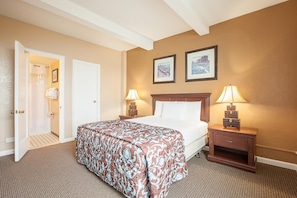Bedroom unit for a perfect getaway! Exact unit will be assigned upon arrival. Views, colors and decor may vary.