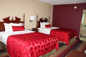 2 Double size beds; perfect for your vacation!
