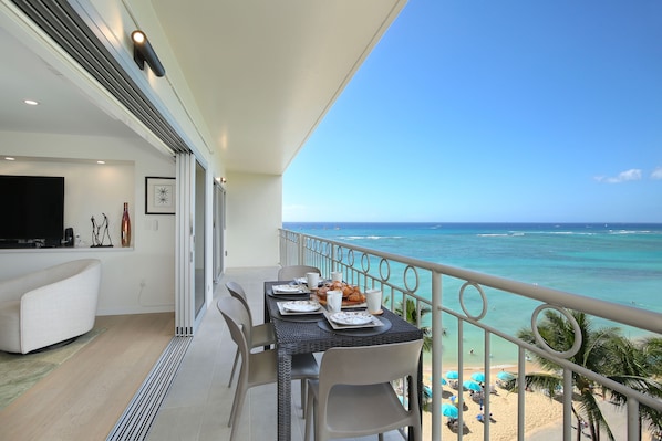 Spacious Lanai with Gorgeous Ocean/Beach View