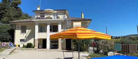 Enceinte de lâhĂ©bergement