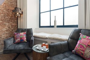 Lounge seats