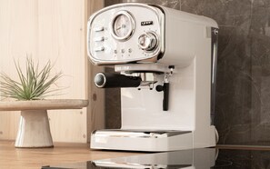 Kaffe och/eller kaffebryggare