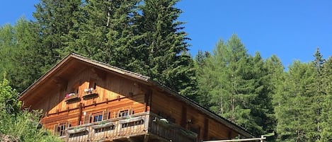 Gipper, Almhütte