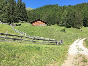 Gipper, Almhütte