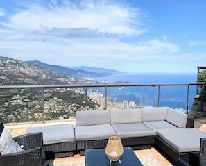 Vue de Monaco et de l'Italie