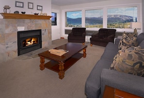 Living room, gas fireplace