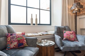 Lounge seats