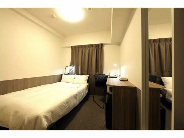 Standard semi-double room