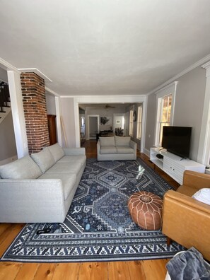 Living room flowing into dinning room
