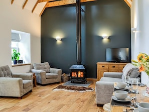 Living area | Cullew Bothy, Kirriemuir