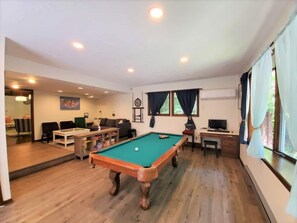 Spielezimmer