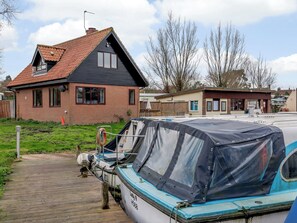 Exterior | Riverside Cottage, Loddon