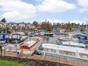 View over the marina | Riverside Cottage, Loddon