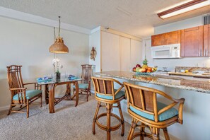 Dining and Kitchen Bar Counter