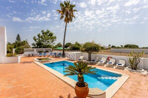 Superb Carvoeiro Villa | Casa Cinco Cupulas | 7 Bedrooms | Perfect for Larger Groups