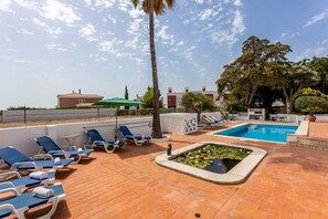 Superb Carvoeiro Villa | Casa Cinco Cupulas | 7 Bedrooms | Perfect for Larger Groups