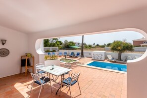 Superb Carvoeiro Villa | Casa Cinco Cupulas | 7 Bedrooms | Perfect for Larger Groups