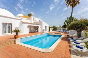 Superb Carvoeiro Villa | Casa Cinco Cupulas | 7 Bedrooms | Perfect for Larger Groups