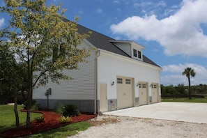 Palmetto Hut