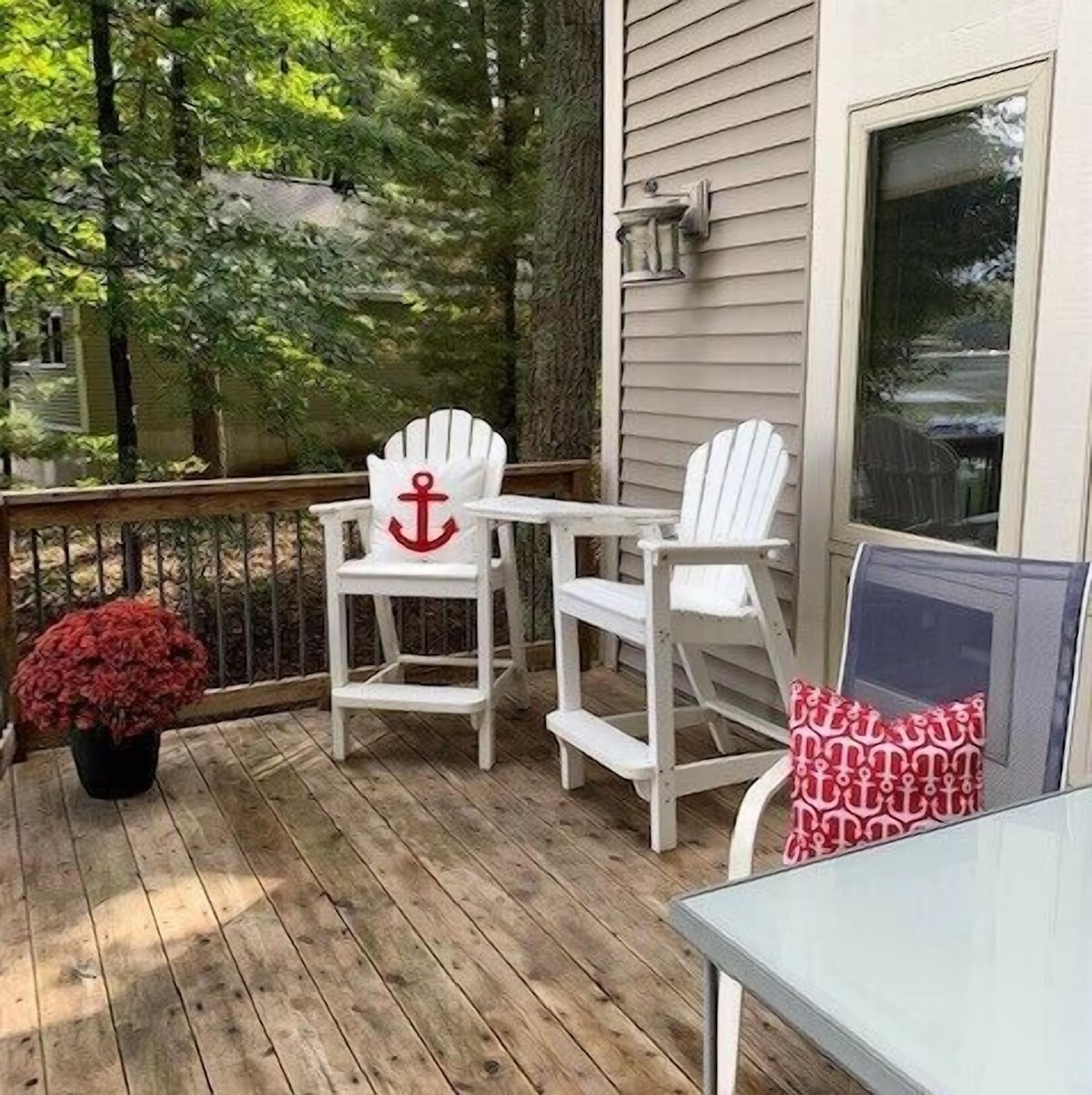 The Red Door Cottage-Big Star Lake! Receive 20% off for Summer 2024 Bookings!