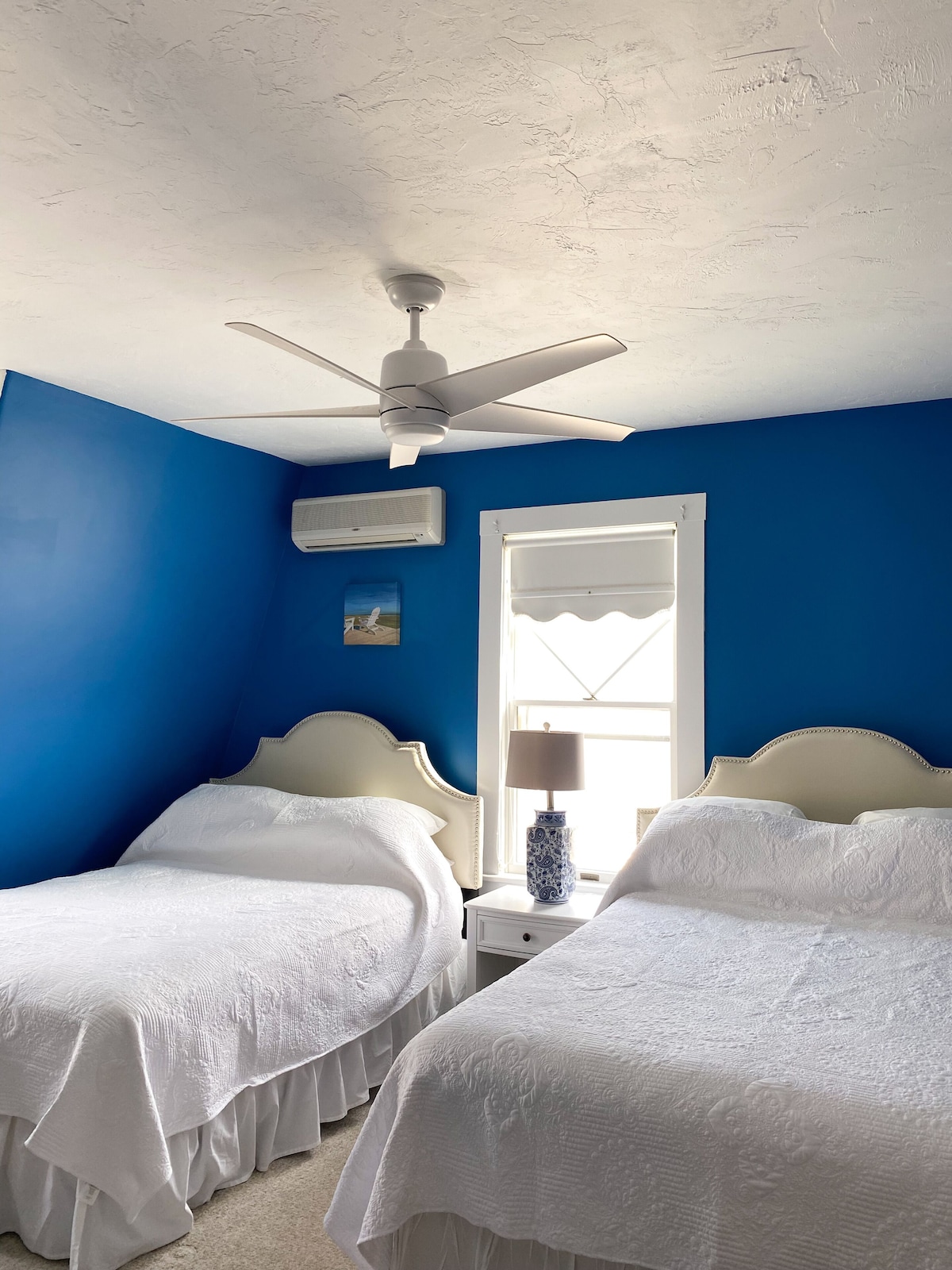 By the Sea Guests Bed and Breakfast and Suites – Room 202