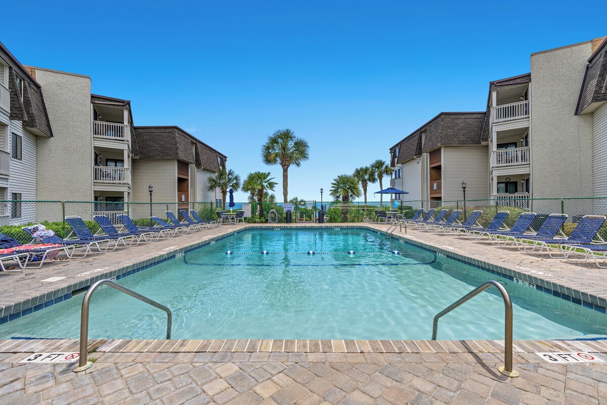 Ocean Forest Villas 313B- Beautiful Condo in Myrtle Beach