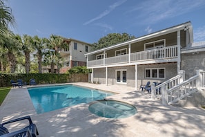 4203 10th Street - Expansive Backyard